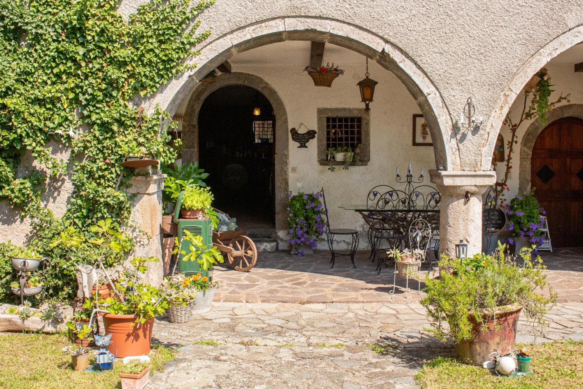 A Casa Di Gianni E Mari Bed & Breakfast Vestone Bagian luar foto