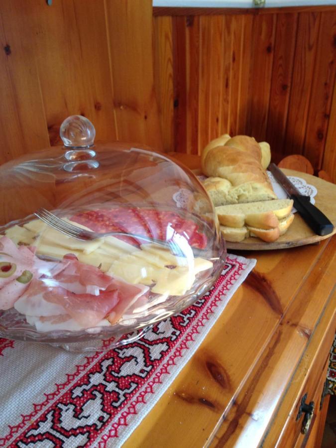A Casa Di Gianni E Mari Bed & Breakfast Vestone Bagian luar foto